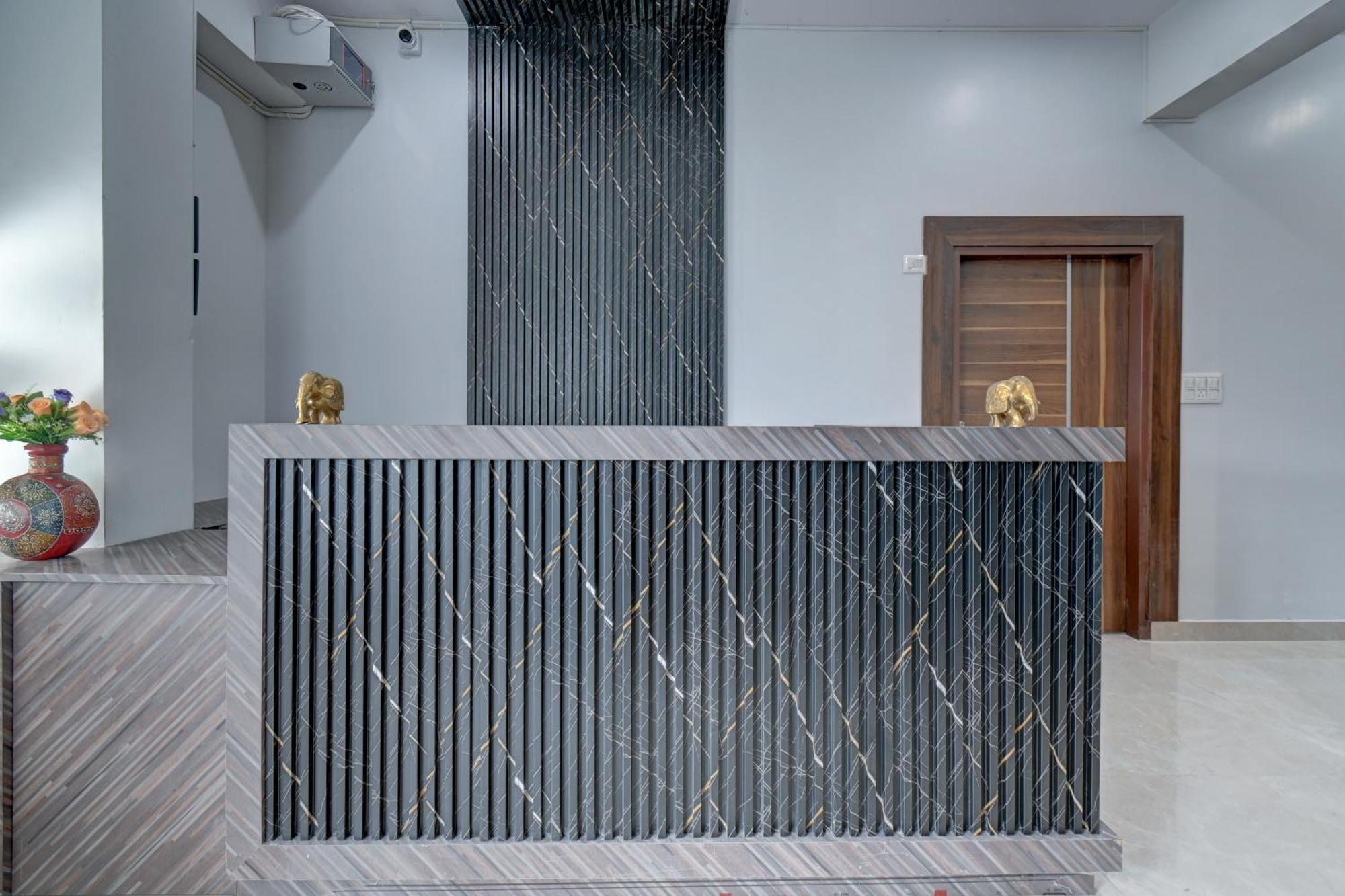 Hotel Cloud 9 Luxury Stay マイソール エクステリア 写真